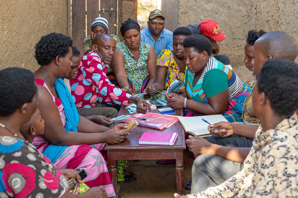 Grameen Foundation Photo Of Group In Nakivale Refugee Settlement