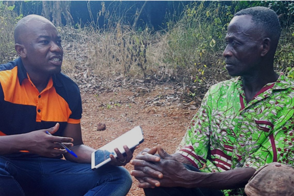 Ghana farmers using tablet