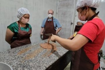 Joyce Del Macias, BWB volunteer, visits a chocolate co-op in the Philippines.